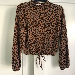 Lush leopard cropped top
